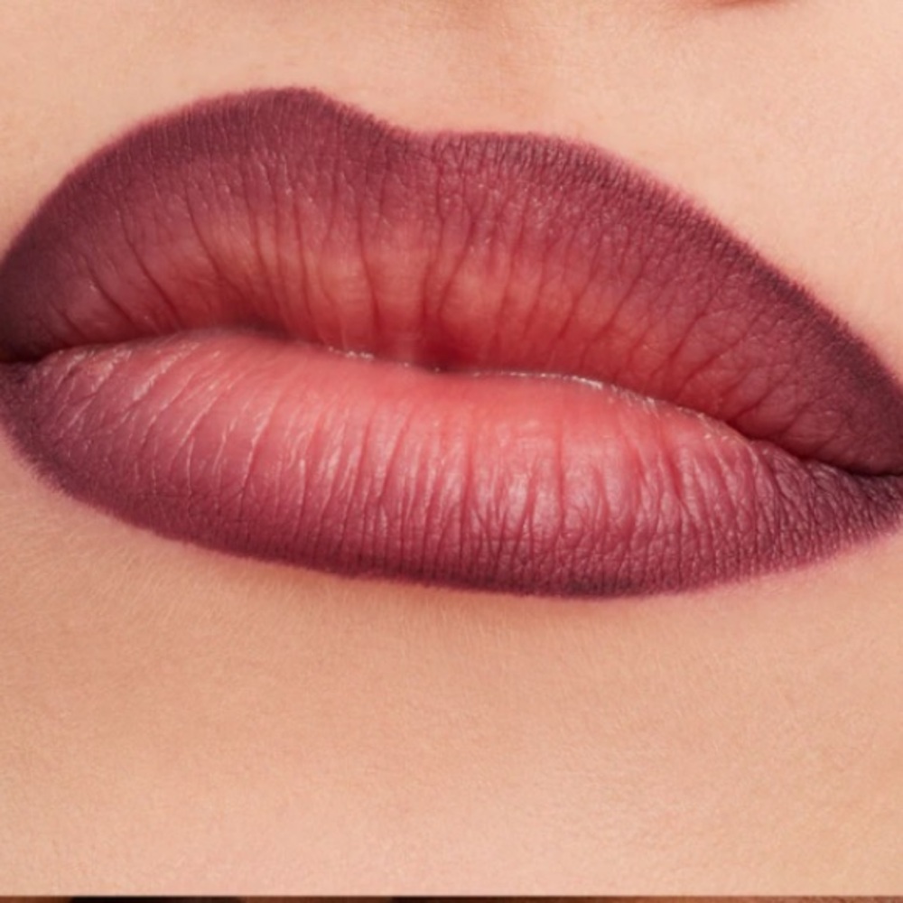 ✨ LAST ONE ✨ CYBER WORLD a MAC LIP PENCIL. RETAIL $25. ** NEW IN THE BOX. - Picture 4 of 9